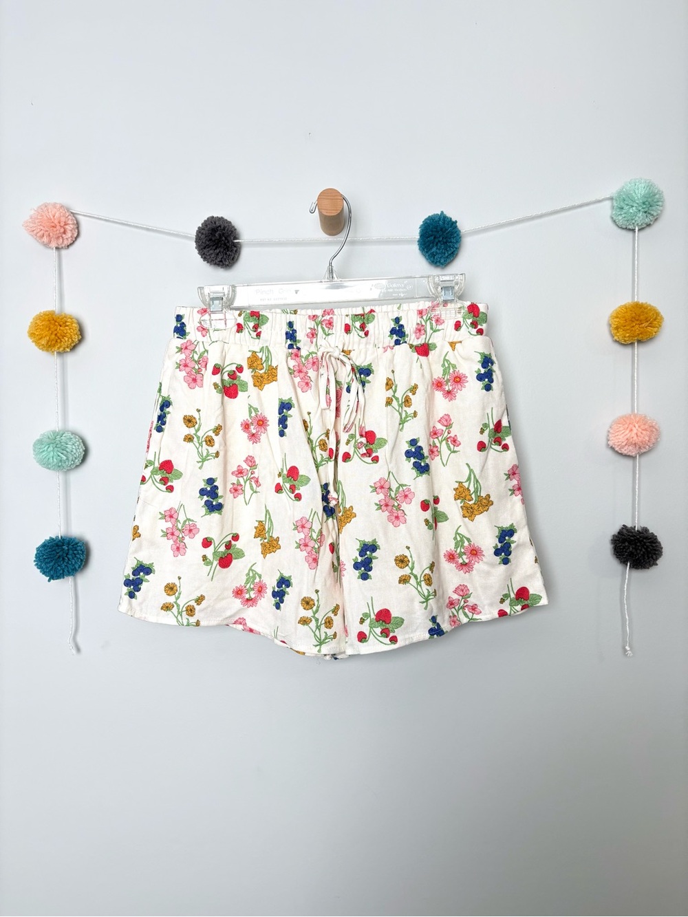 NWT Francesca’s Frilly Floral Print White Flowy Shorts